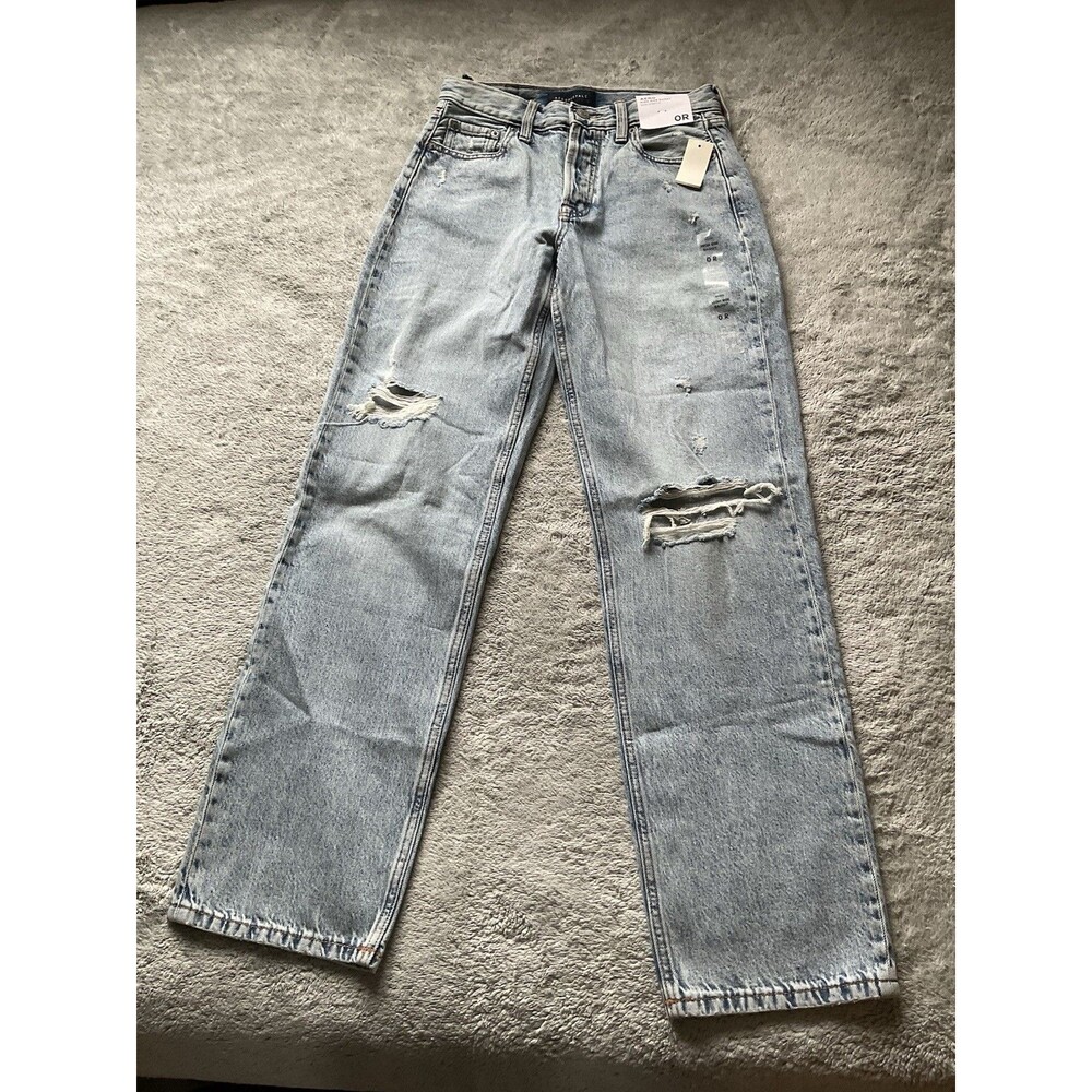 NWT Aeropostale Baggy Jeans High Rise Light Wash Distressed Non Stretch OR